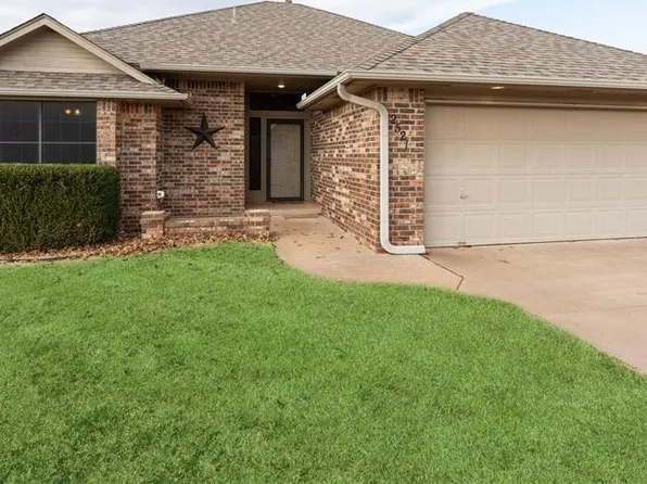 2521 Highland Dr, Moore, OK 73160