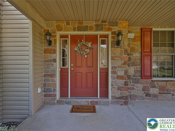 3rd image of 3595 Woodbyne Rd