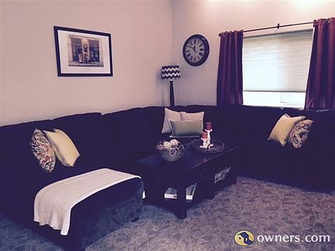 3rd image of 49 Gaslight Ln