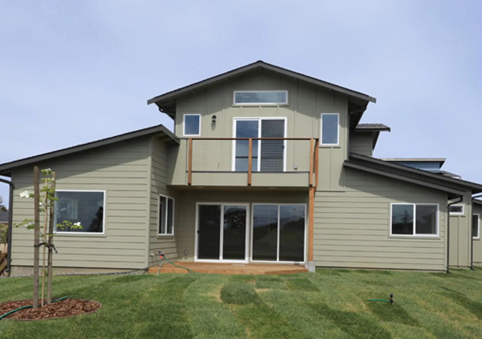 Custom designed spacious 3/2 in Mckinleyville — Photo 1