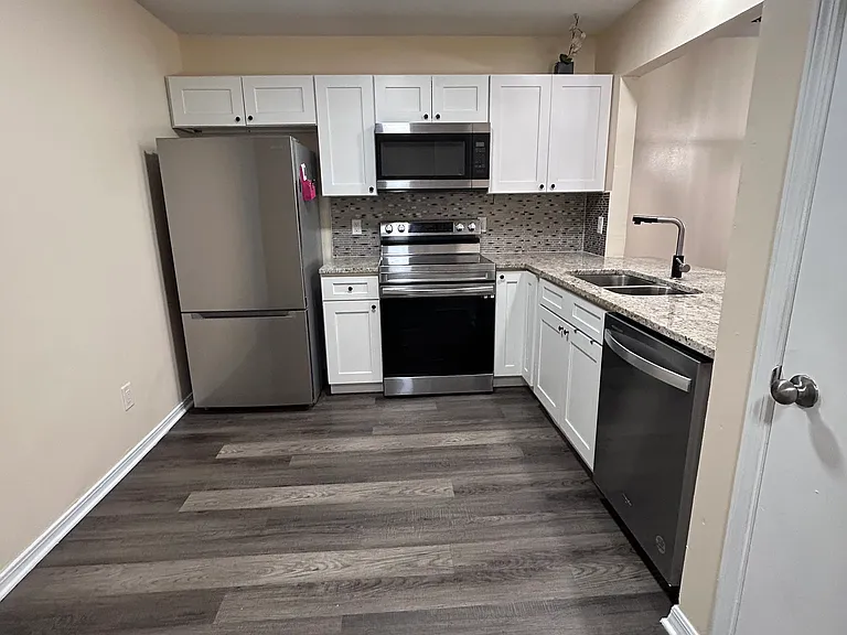 5805 Liska Dr — Photo 35