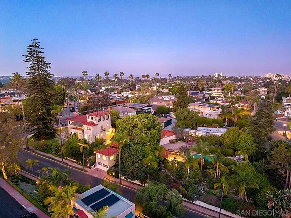 3rd image of 1975 Sunset Blvd