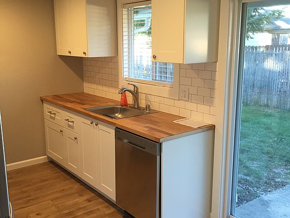 15616 Kitchen