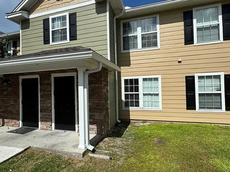 303 Lighthouse Rd — Photo 2