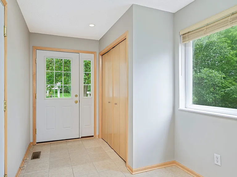 4820 Underwood Ln N #D — Photo 2