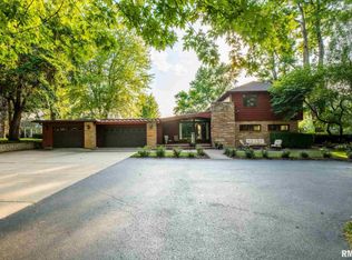 5809 N Sheridan Rd, Peoria, IL 61614