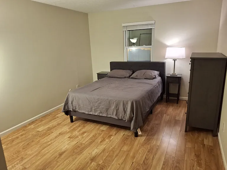 6322 New London Dr — Photo 2
