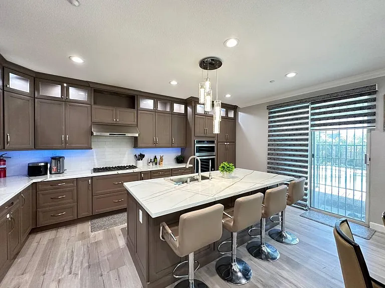 11496 Bridgeway Dr — Photo 32