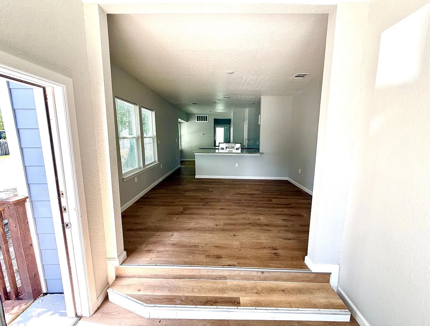 2422 West Commerce Street — Photo 3