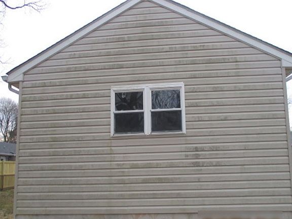 3rd image of 1011 Fairway Ave
