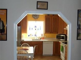 25 Loft Rd, Smithtown, NY 11787