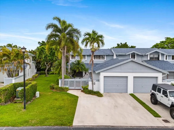 9859 NW 52nd Ln, Doral, FL 33178