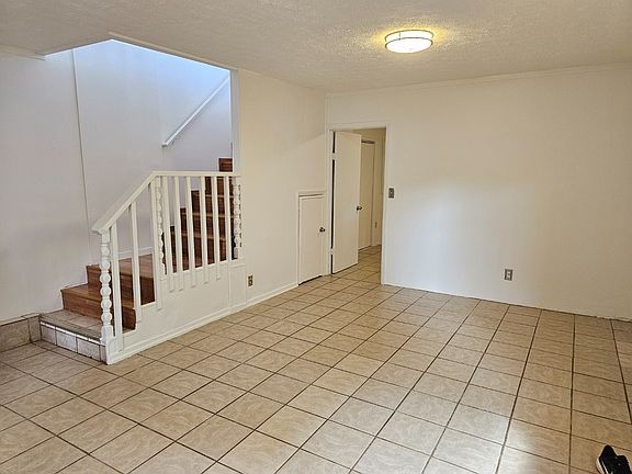 4th image of 87-560 Manuaihue St #B