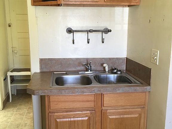 4th image of 816 Grand Ave #8261744