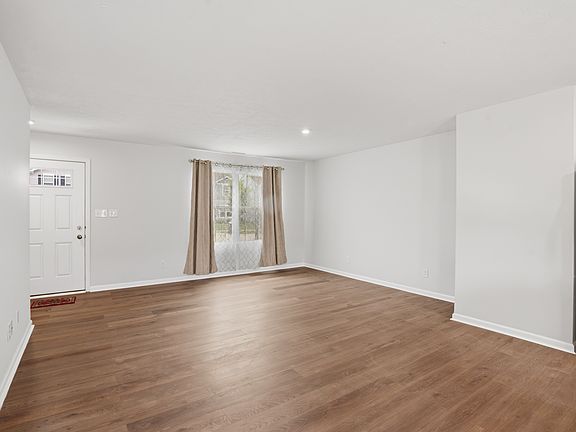 4th image of 345 Campus Ln