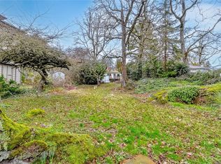 1000 N Burnside Rd W, Saanich, BC V8Z 1N3