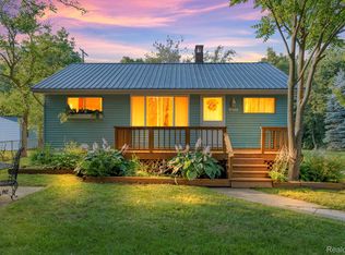 7277 Elmwood Rd, Lexington, MI 48450