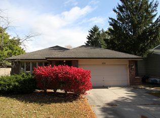 1021 Longford Dr, Westmont, IL