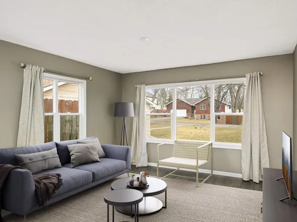 2469 16th Ave E, North Saint Paul, MN 55109
