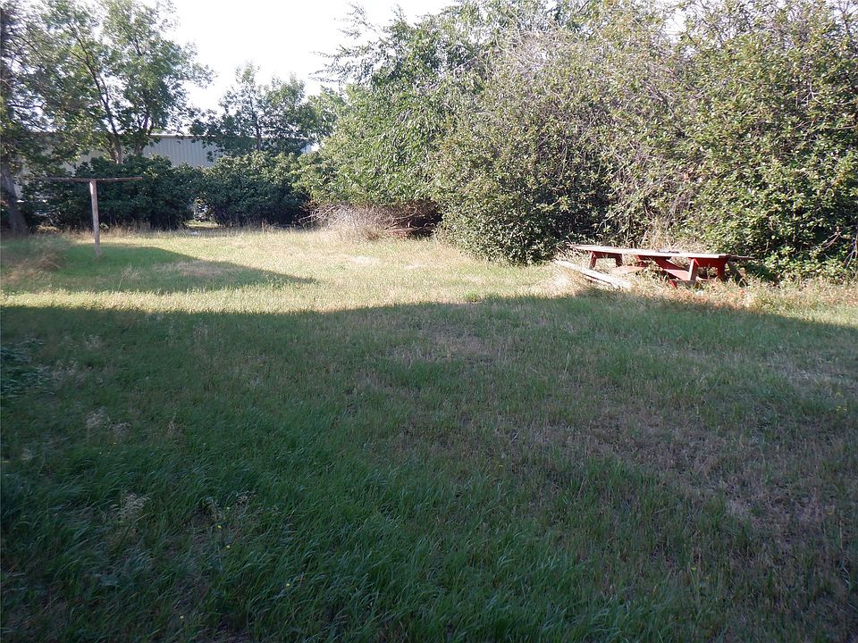 1st image of 217 9th Ave S