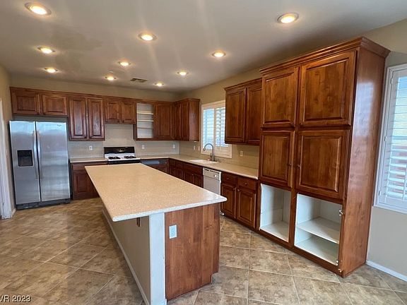 3rd image of 10531 Ardsley Ln
