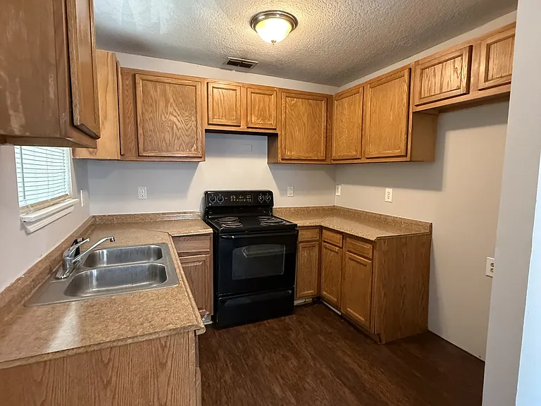 6625 Vermillion St — Photo 5