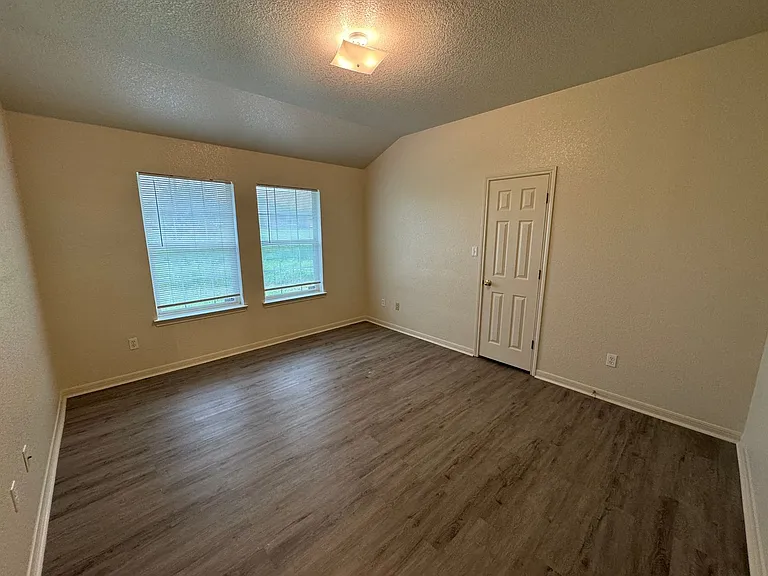 2609 Vernice Loop — Photo 17