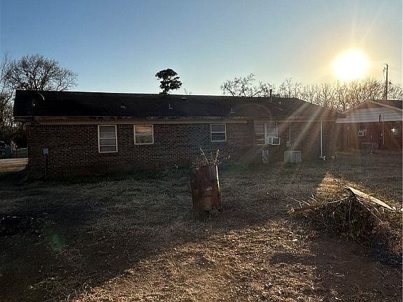 3rd image of 8810 Green Point Dr
