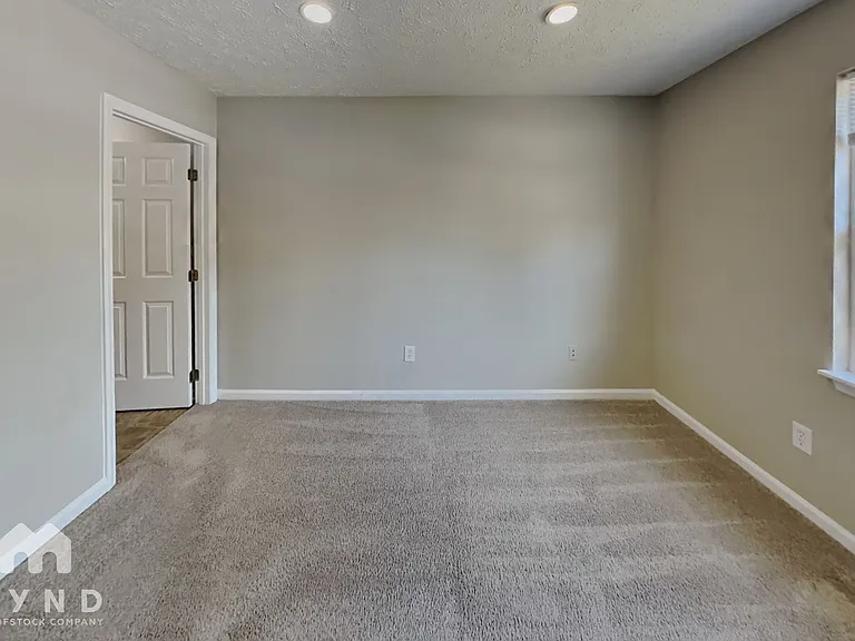 105 Bridgedale Ct — Photo 9