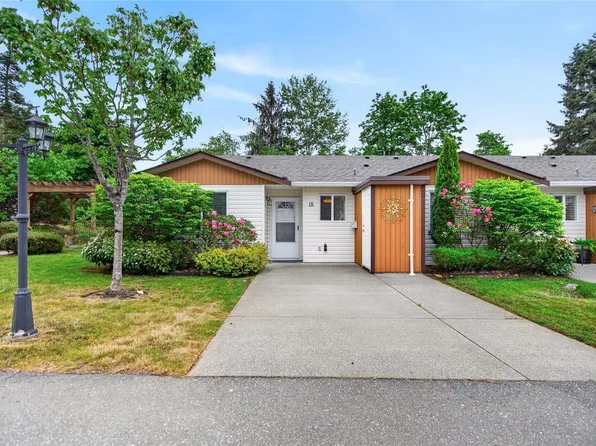 2197 Murrelet Dr #18, Comox, BC V9M 3Y1