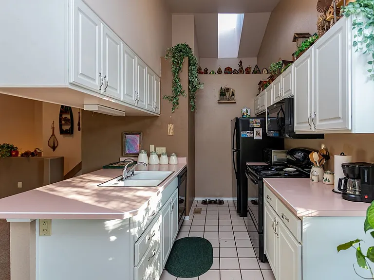 111 Iveystone Ct — Photo 10