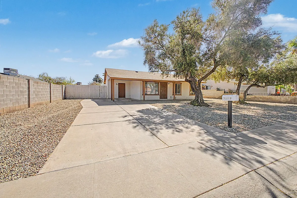 Building Photo - 7409 S 46th St