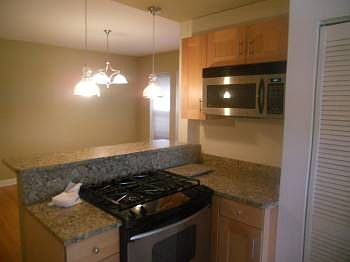 3rd image of 4912 N St Louis Ave APT 2