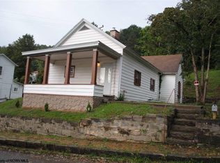 347 S Walnut St, Philippi, WV 26416
