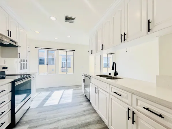 Hayworth439, 439 N Hayworth Ave #4415, Los Angeles, CA 90048