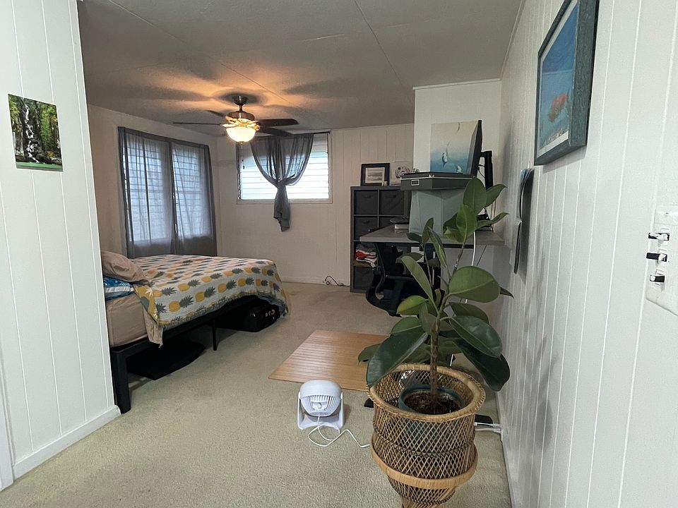 upstairs bedroom current set up