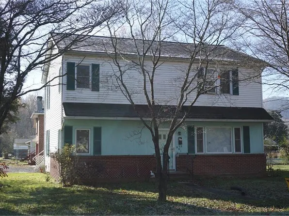 801 Winchester Ave, Middlesboro, KY 40965