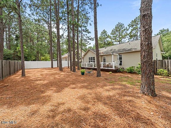 3rd image of 1395 Longleaf Drive E
