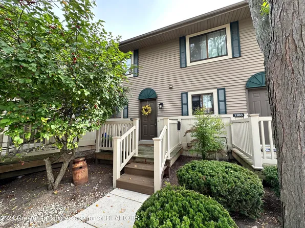 2190 Regency Dr, East Lansing, MI 48823