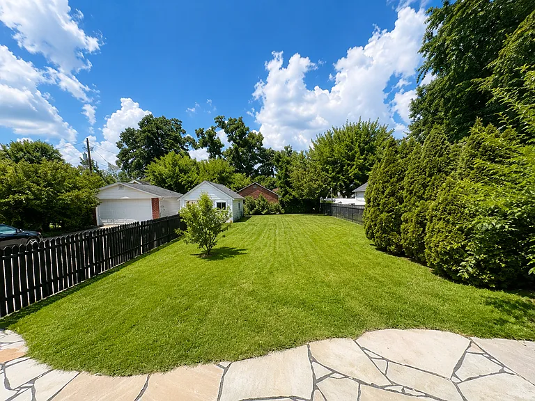 414 Cornell Pl — Photo 28
