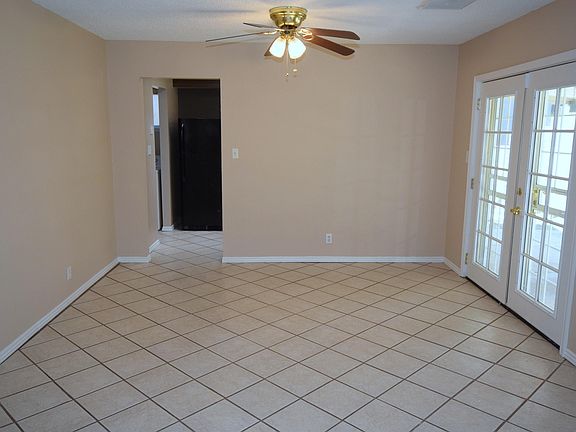 5th image of 836 Marie Park Dr NE