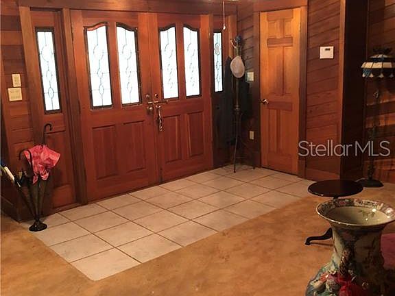 5th image of 437 Sheryl Dr