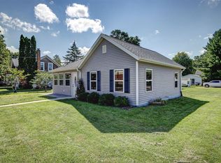 106 E Pearl St, Belleville, WI 53508