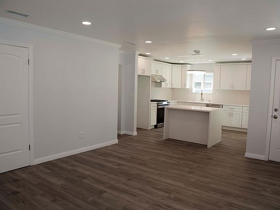 5th image of 3342 Newton St