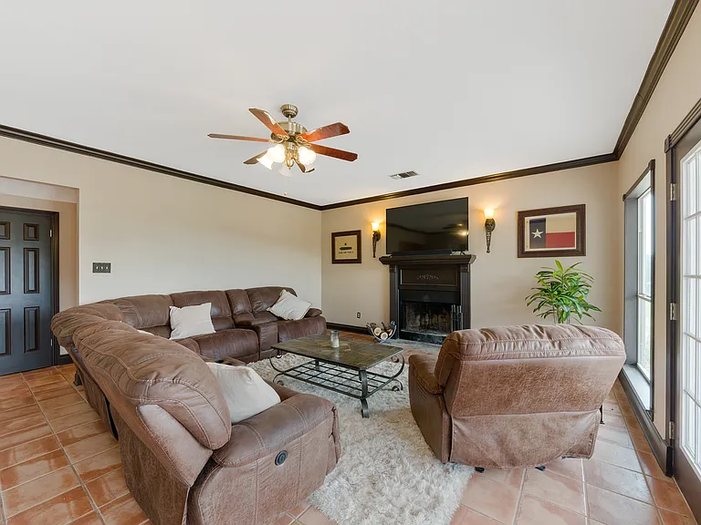 103 Saddle View Dr — Photo 15