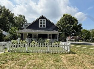 381 Kerby Rd, Grosse Pointe Farms, MI 48236