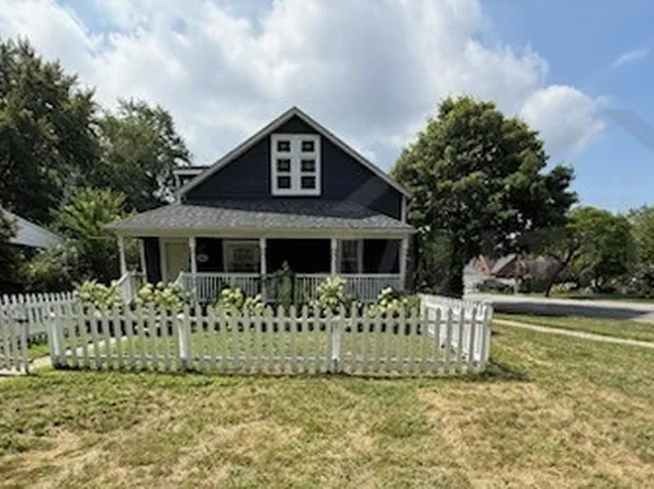 381 Kerby Rd, Grosse Pointe Farms, MI 48236
