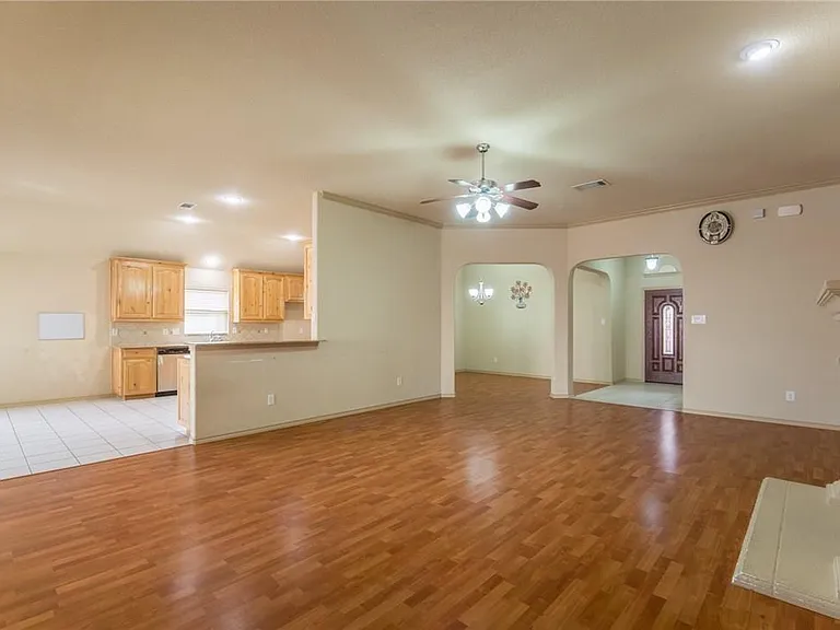 3003 Belmont Ct — Photo 4