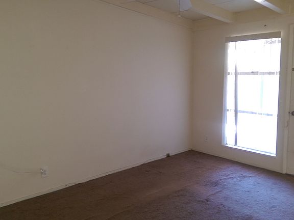 5th image of 3543 Golden State Dr
