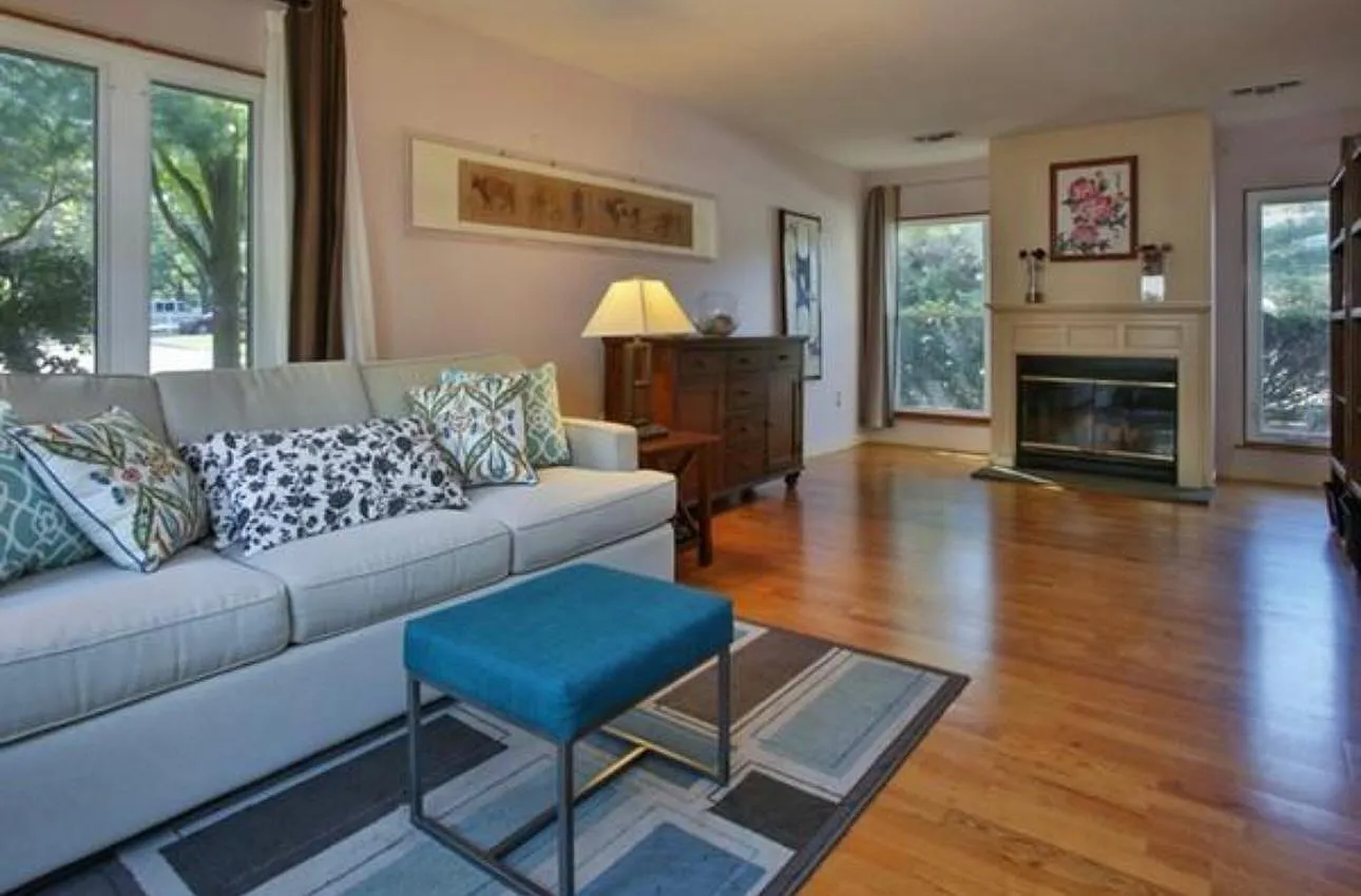 171 Swanton St — Photo 2